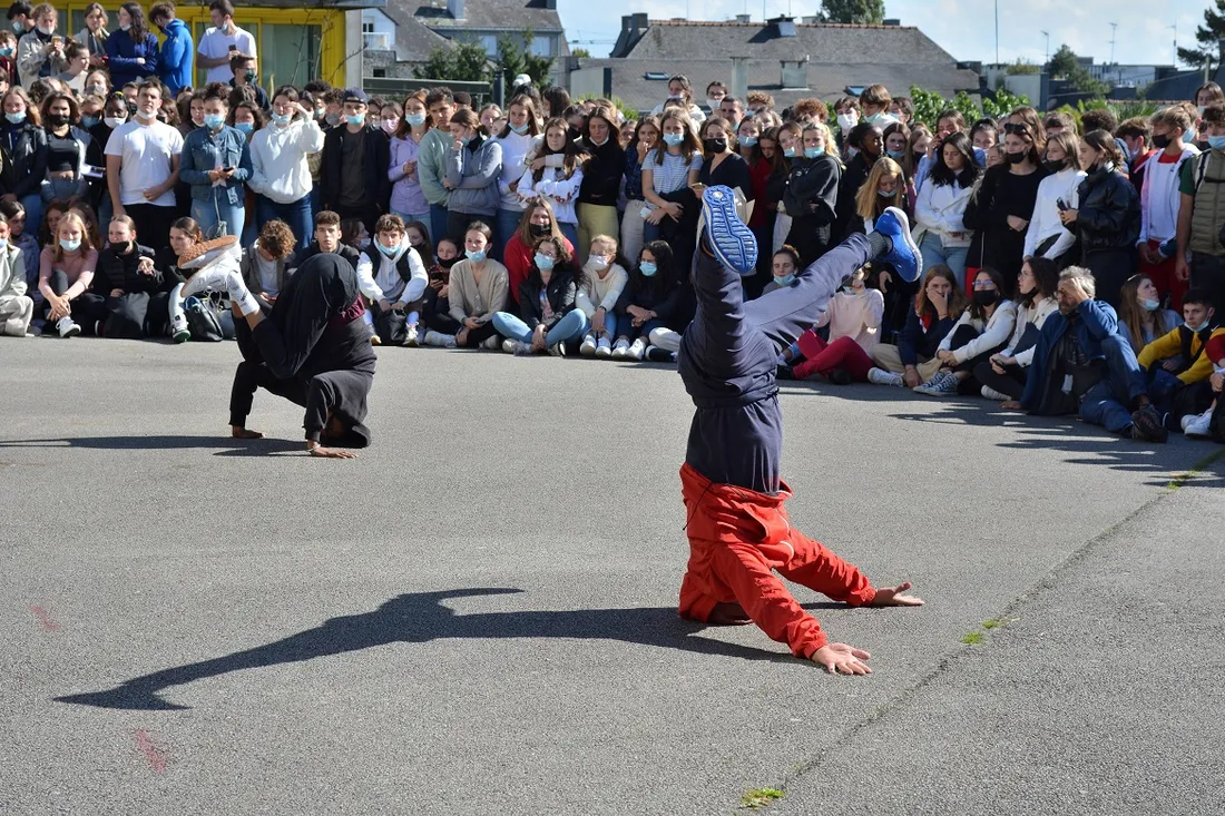 Spectacle au lycée ND de Ménimur